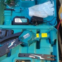 منشار شحن • 21 فولت • حجم صغير