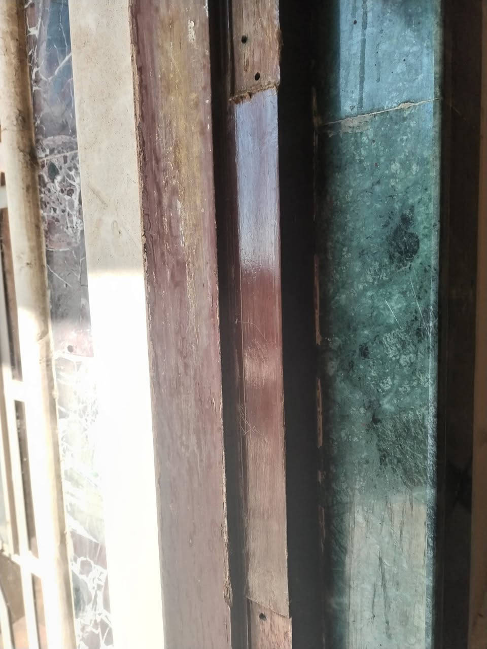 السلام عليكم اليريد تصليح اخشاب أو صبغ غرفه صاج أو بوب كافت تصليح وصبغ الخشاب بخدمتكم وين مجان اشتغل وسعار مناسبه شغلي موقعي بلبيوت وين مجان بخدمتكم والتزام بلمواعيد رجال اريد اعيش عل باب الله وين يصير رزق اروح اشتغل *********** وتساب
