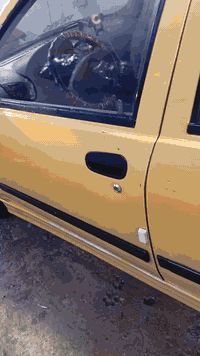 سلام عليكم سياره طيبه مديل 15 مبدل بنيد سياره نضيفه حيل تخم تايرات رايعه موجود يريد تحويل سعر 35 مكان بغداد الشعب قرب السده ***********
