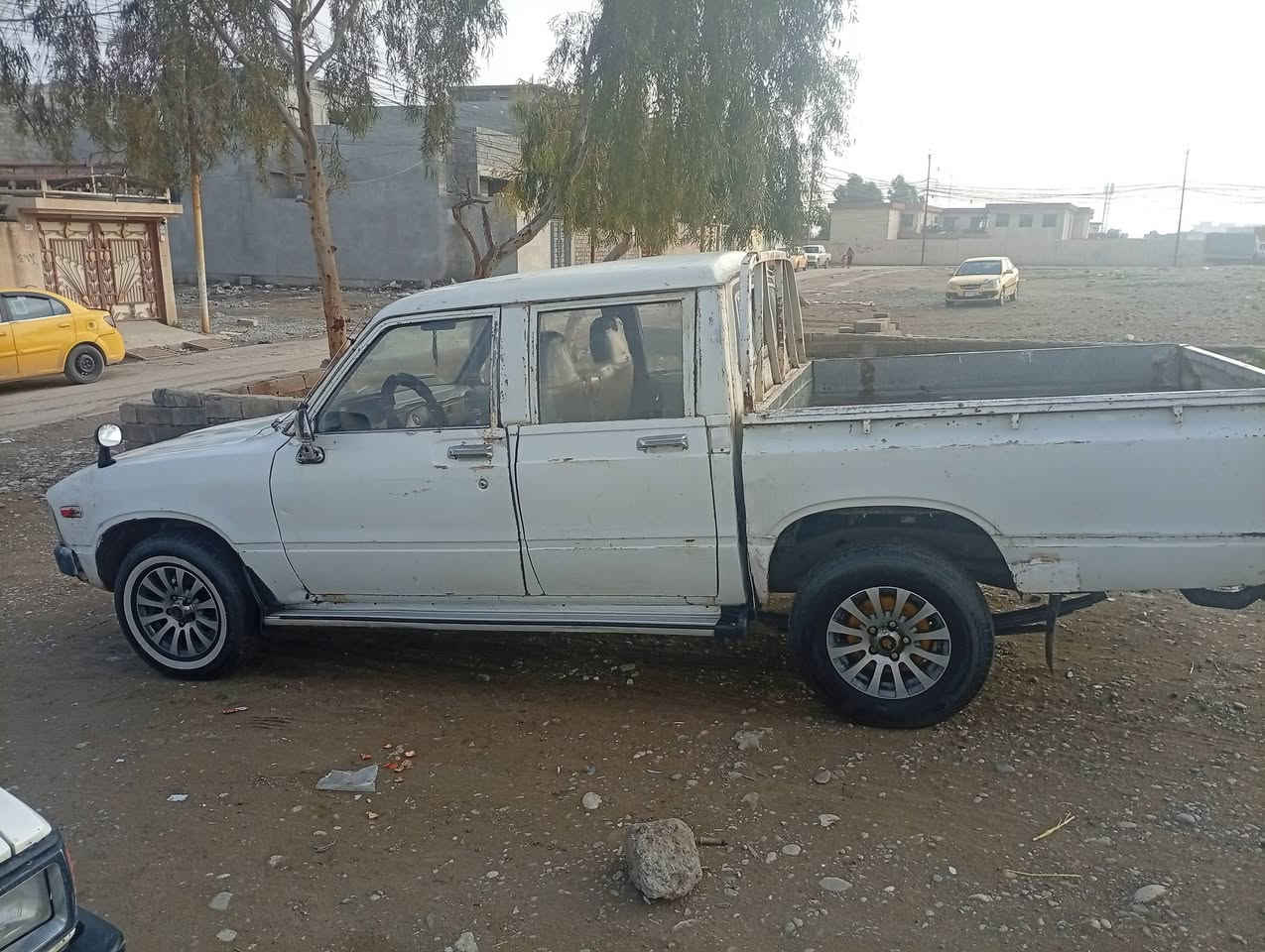 السلام عليكم بكم تويوتا موديل 81 رقم نينوى انكليزي مسطره كاربون بانزين كير ومكينه شرط واكسن واكهربئايت شغاله السعر 38 وبي مجال السيارة باسمي اني الشرعي شرط التحويل الرقم الهاتف ***********
