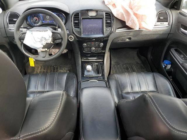 سلام عليكم
اوباما كرايسلر 
دخول جديد كتاب ظباط  (بغداد) سياره بسمي تحويل بسم المشتري ثاني يوم 

مودييل2023
الحادث منشور بلصور كلين سياره
ماشيه40فقط
فـئه (S) فول1ع1
كشنات جلد تدفئه وتبريد (S)
شفتات استيرن
بانوراما 
نظام (SBORT)
محدد سرعـة 
حساسات اماميه خلفيه 
رادار جانبي
دمام 
وبيه هواي مواصفات ما مذكوره
سعر تصل ***********
