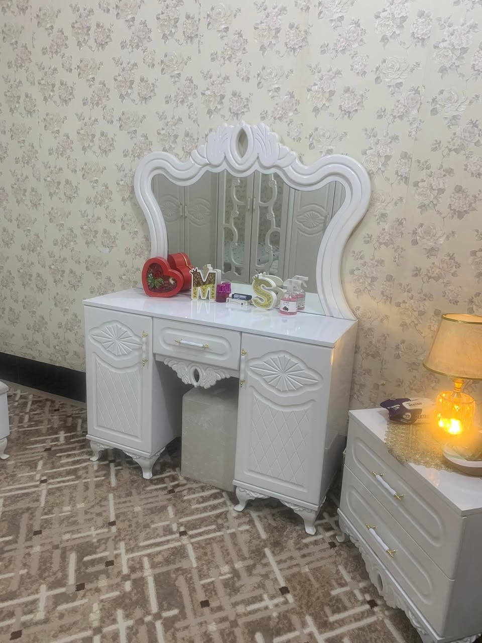 غرفةنوم  كولش ثكيله ونضيفه بيع مستعجل سبب البيع الانتقال السعر مليون و٥٠٠وبيها مجال قليل


**إذا كنت صاحب هذا الإعلان وتريد حذفه لأي سبب، رجاءا أرسل رسالة إلى الدعم الفني**