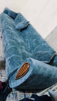 كنبة • ٣متر • مستعملة يومين