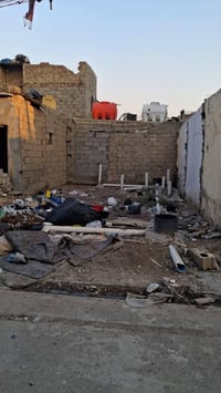 أرض ٥٠م • الزهور • قرب أسواق الزهور