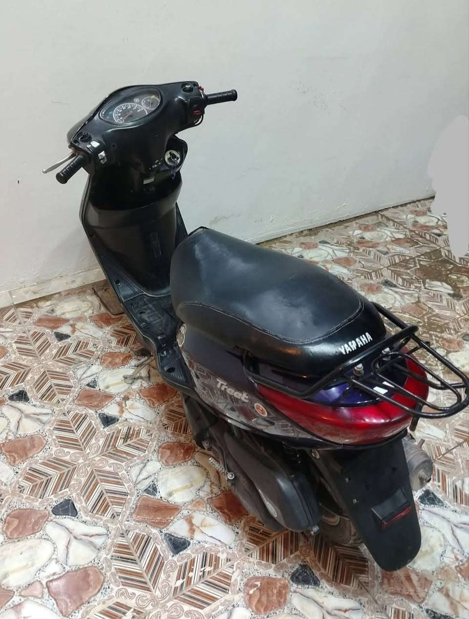 #للبيع دراجه ناريه ياماها اكززا
حديثه 2014 نوزل سعة المحرك 125cc تمشي 140
المحرك رمبه مو مفتوح نظيفه التيرات جديدة سعره 550 وبيه مجال للاستفسار الاتصال على الرقم
*********** واتساب فقط المكان سامراء

