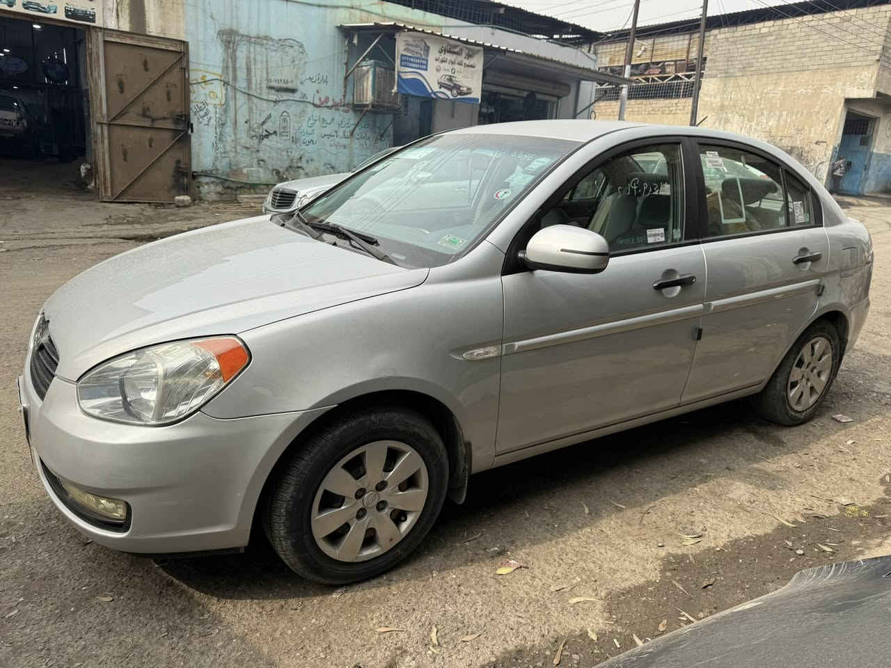 السلام عليكم موديل 2009 مبدل بوند بدون ضرر سقف بيه تقحيل كير عادي محرك 16 / ***********/ ***********/
