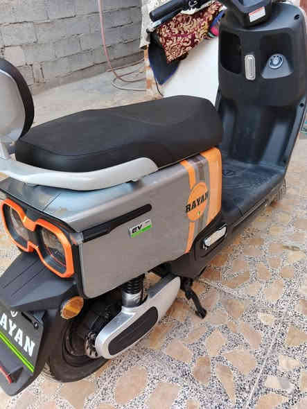 سلام عليكم دراجه شحن اريان البيع السعر 1000 الرقم ***********
