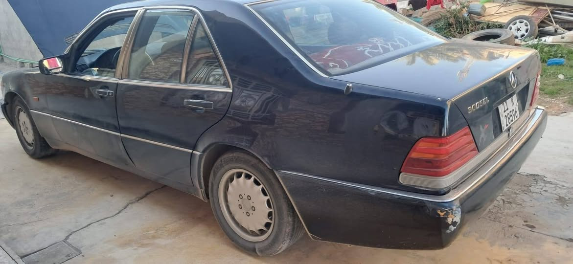 السلام عليكم مارسيدس شبح موديل 93 مكينه تابوت جديده كير اكسن جديد السياره مابيها صبغ فقط مكانات تكحيل رقم بغداد بأسمي السعر 50وربيها مجال الاستفسار ***********
