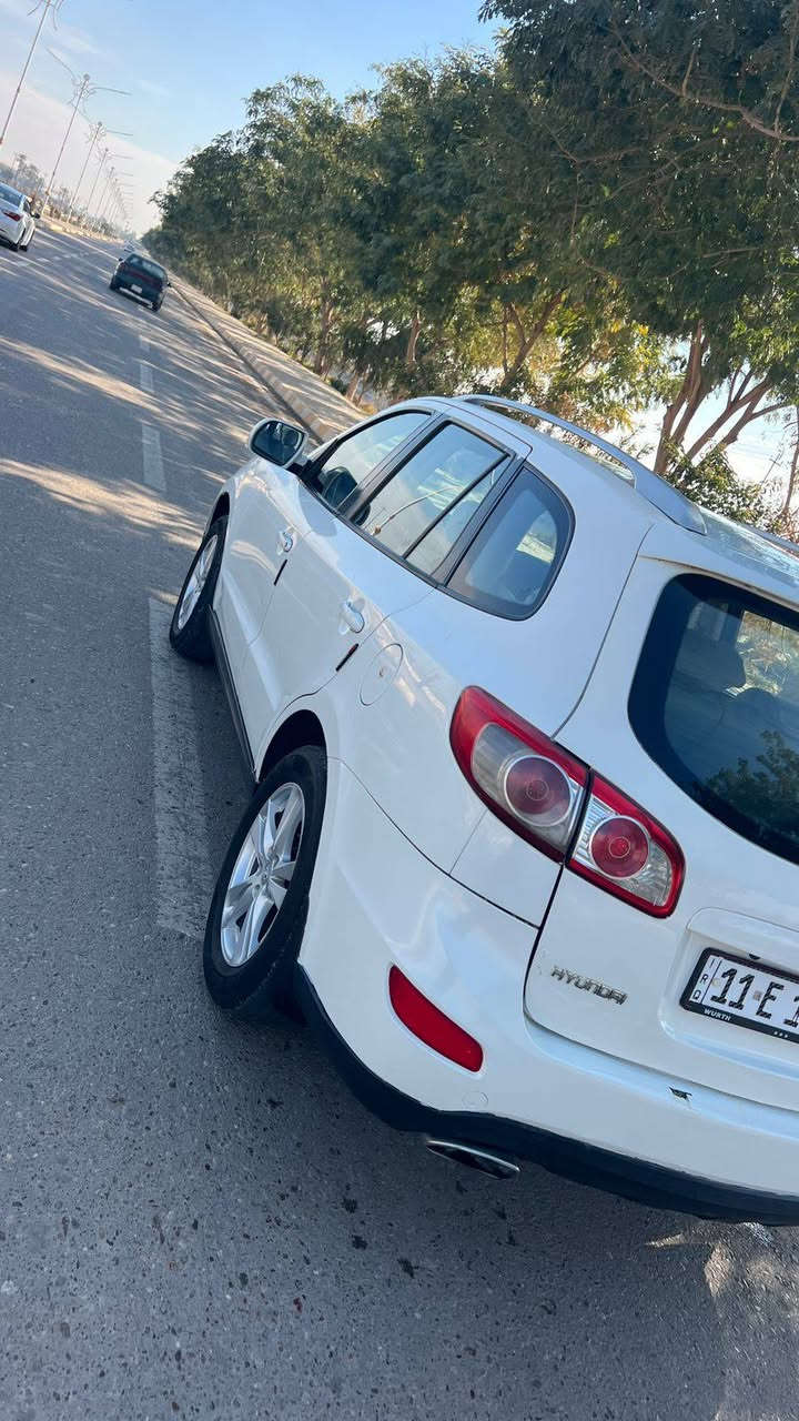 السلام عليكم للبيع هونداي سنتافي 2012 بيه ٣ قطع صبغ والباقي كفاله مكينه سته سلندر 3500 لاتنقيص ولا تبخير  كفاله مكينه خير من الله كير كفاله صدر تبريد حداديه تخم تاير كله جديد رقم بغداد الدولي بسمي تحويل ثاني يوم السياره جاهزه من الاخير المكان صلاح الدين بلد الاستفسار اكثر الاتصال ع رقم
***********
