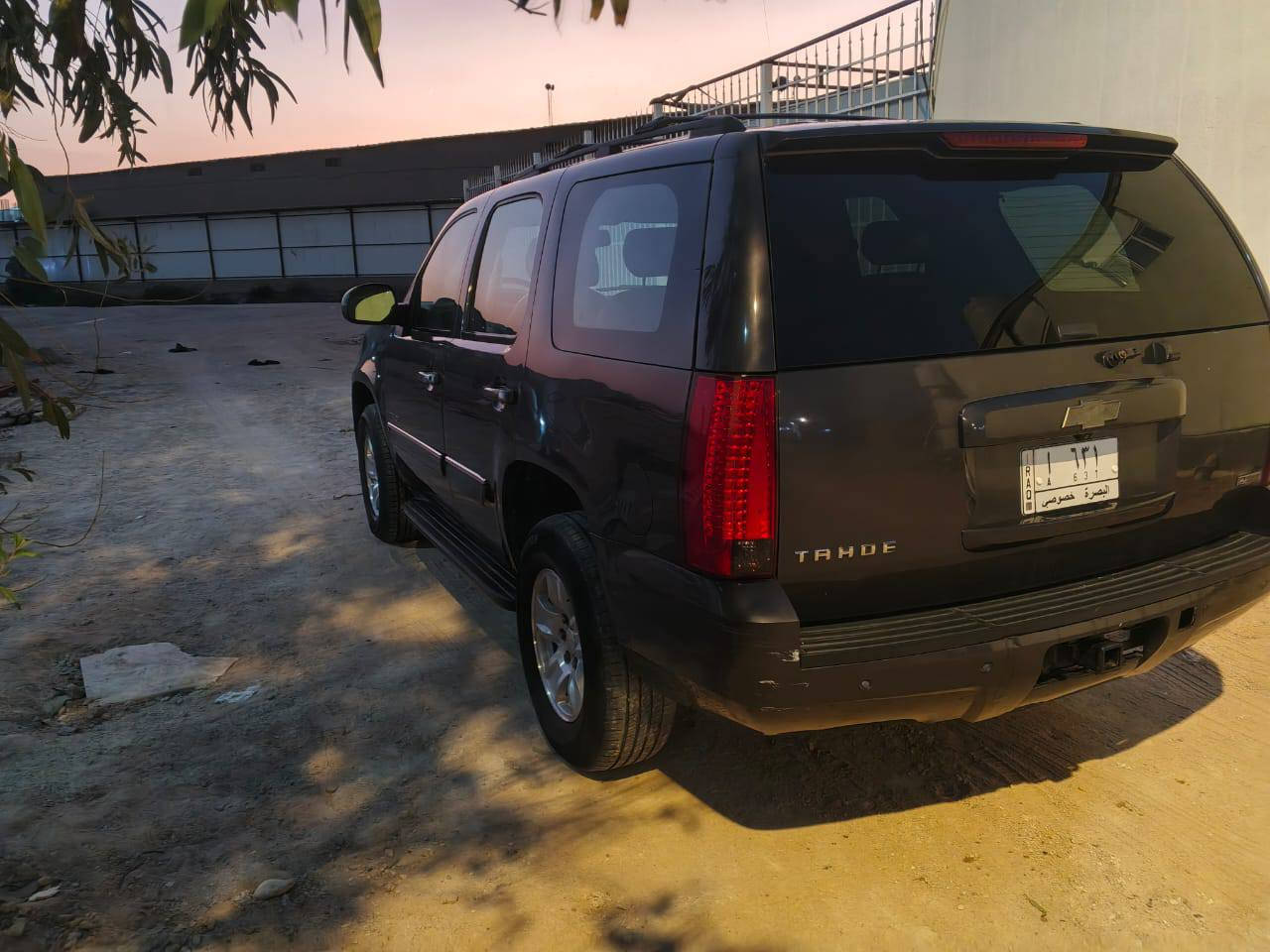 تاهو موديل 2010 
مكلف بلنشر اتصال عل رقم  ***********
