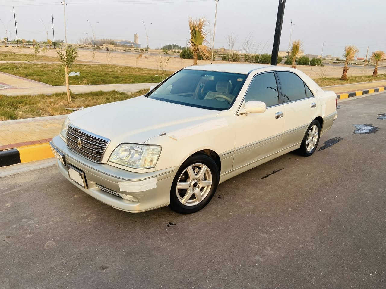 سلام عليكم
ملكه (جنون) للبيع 
-كفاله من الكص 
-تخم تاير +ويل كب 
-محرك ديفور الكبير
-فقل سرعه 
-ثلث دكم
-كشنات اربع كهربائيه 
-ستيرن كهربائي
-مسجل شاشه لمس 
-حداده حلوه 
سياره جاهزه  
العنوان بصره سفوان .الاستفسار /*********** اتصال او وتساب
