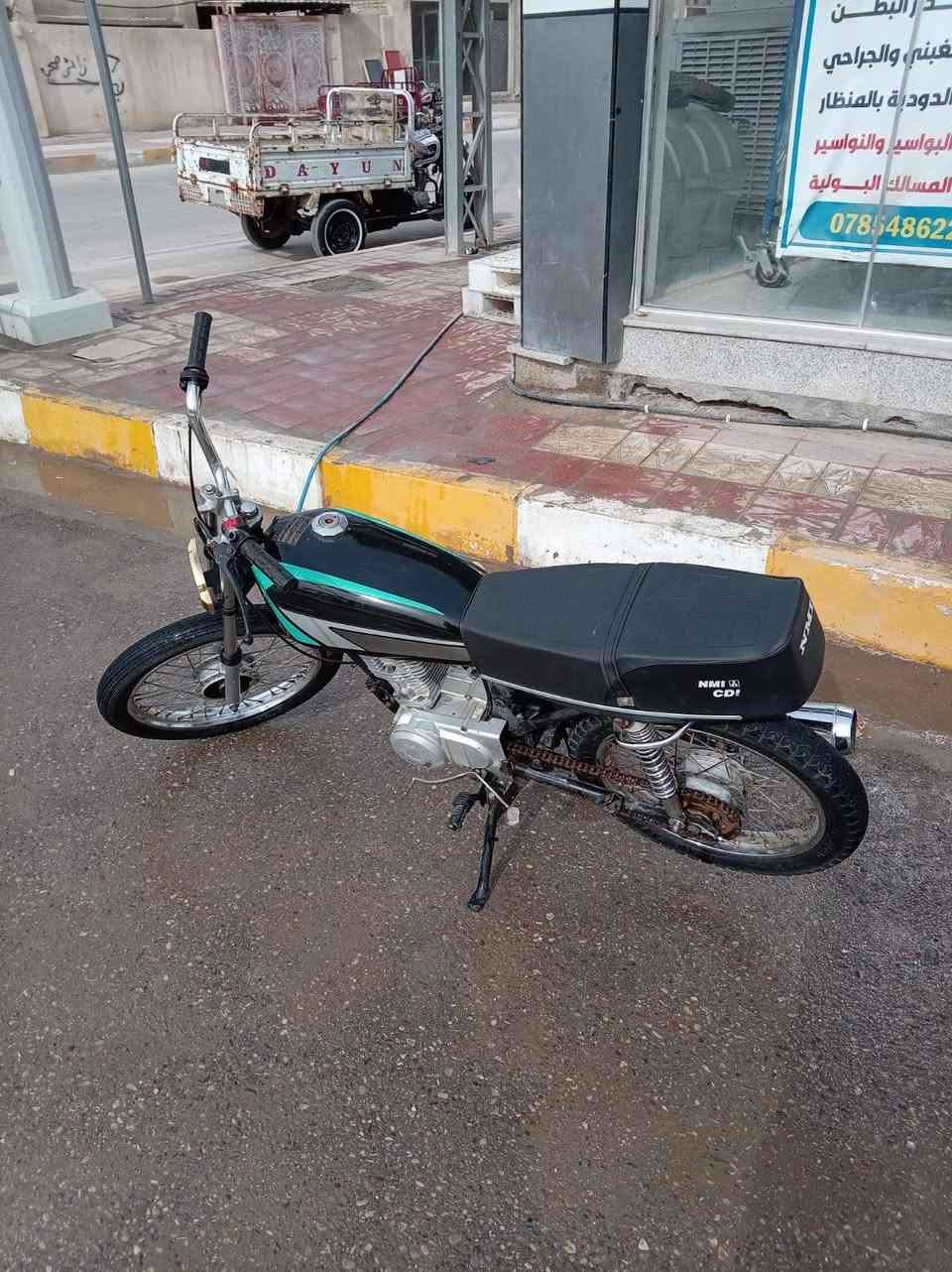 دراجه ايراني اوراق اصولي السعر600وبيه مجال حك الجيه الموشراي لايكسر بسعره رقم الهاتف ***********
