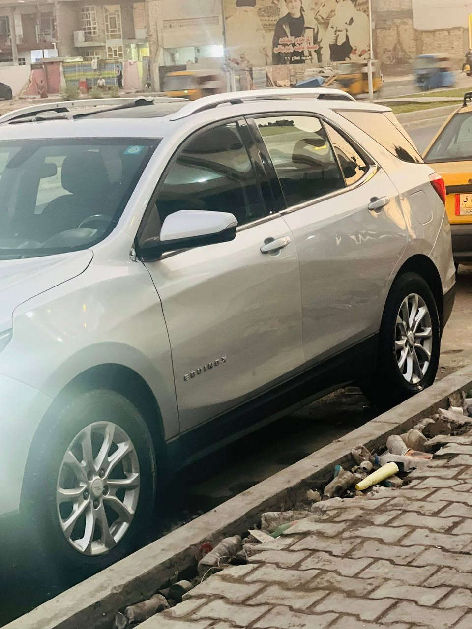 ايكوينكس 2018 LT AWD
وارد امريكي رقم بغداد

محرك 1.5 تيربو  

السيارة فوول 1/1 

الضرر :جاملغ وبنيد بدون ايرباك
—————————-
المواصفات ✅
-بانوراما

-شاشة كبيرة لمس 

-نقاط عمياء بالمرايه اجانبيه

-لايتات LED 

-بصمة تشغيل ع بعد 

-قطعتين تبريد 

-سايد بريك دكمة كهربائي

-اوتو ستوب + تحديد مسار

-كامرات 360 من كل زاوية

-حساسات امامي وخلفي  

-رادارات جانبية 

-كشن كهرباء تدفئه كشنات

-جنطة كهرباء

-تحكات بالستيرن

-منفذ AUX ,USB
————————-

السيارة جاهزة  ومابيه اي نقص محرك وكير وتبريد شرط الفحص 

صورة الحادث ب المنشور المكان بغداد مدينة الصدر 
                                                      ————————-
السعر 💲: 130
————————-
للاستفسار 📞
***********
