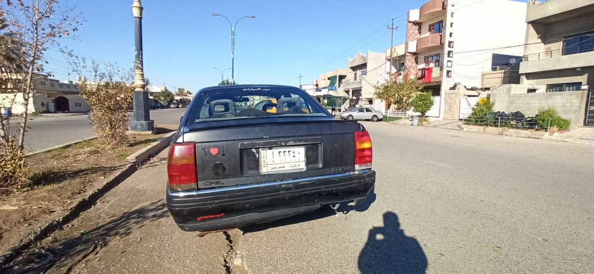 للبيع 
اوبل اوميكا حجم 26 موديل 93 داخل صاج منضومه تبريد بيها  سنويه عضم عاج بشرط الوكاله وتحويل ولغرامات تخم تايرات باتري جديد دخال مخملي وضع شركه دركه نفخ سلايت سيدي كرستال سياره بدون ضبغ كير اتوماتيك موديل سياره كهربائيه كلها شغال سياره جاهز من كلشي مال بيد ومالجني سعرها 19 وبيها مجال عنواني كركوك *********** وبلعافيه للياخذها
