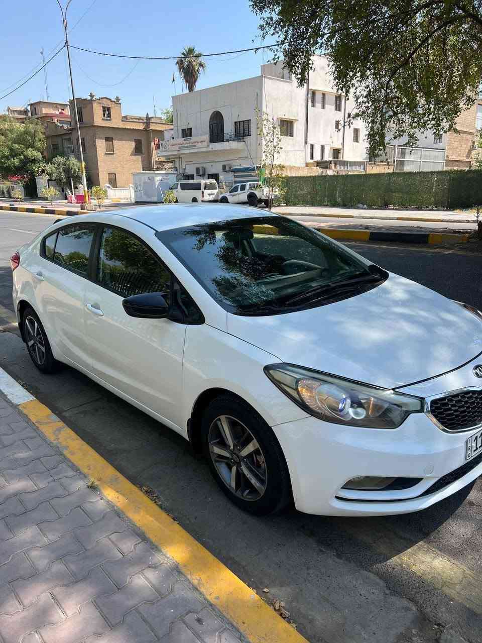 سيراتو 2014 خليجي محرك ((2000)) محرك كير خير من الله نضيفات بيه صبغ 3 قطع باب وجاملغ خلفي وجاملغ امامي زنون شاشه تحكم جهتين مكانه الكاظميه 
*********** السعر 112$ بغداد, العراق
