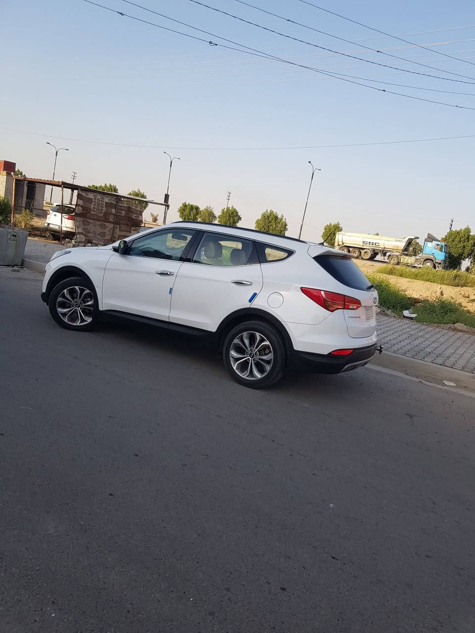 السلام عليكم.
سنتافي 2016 خليجي كفالة عامة
 6 سلندر 7 راكب فور ويل رقم بغداد ماشية 123الف مواصفات نص فول بصمة شاشة كامره خلفية حساسات مقاعد جلد تحكم مقاعد كهرباء تحكم ستيرن جهتين مري شفط وهواي مواصفات بعد ماذكرتهن عنواني بغداد المحمودية متواجد خاص + واتساب +اتصال 
***********
***********
