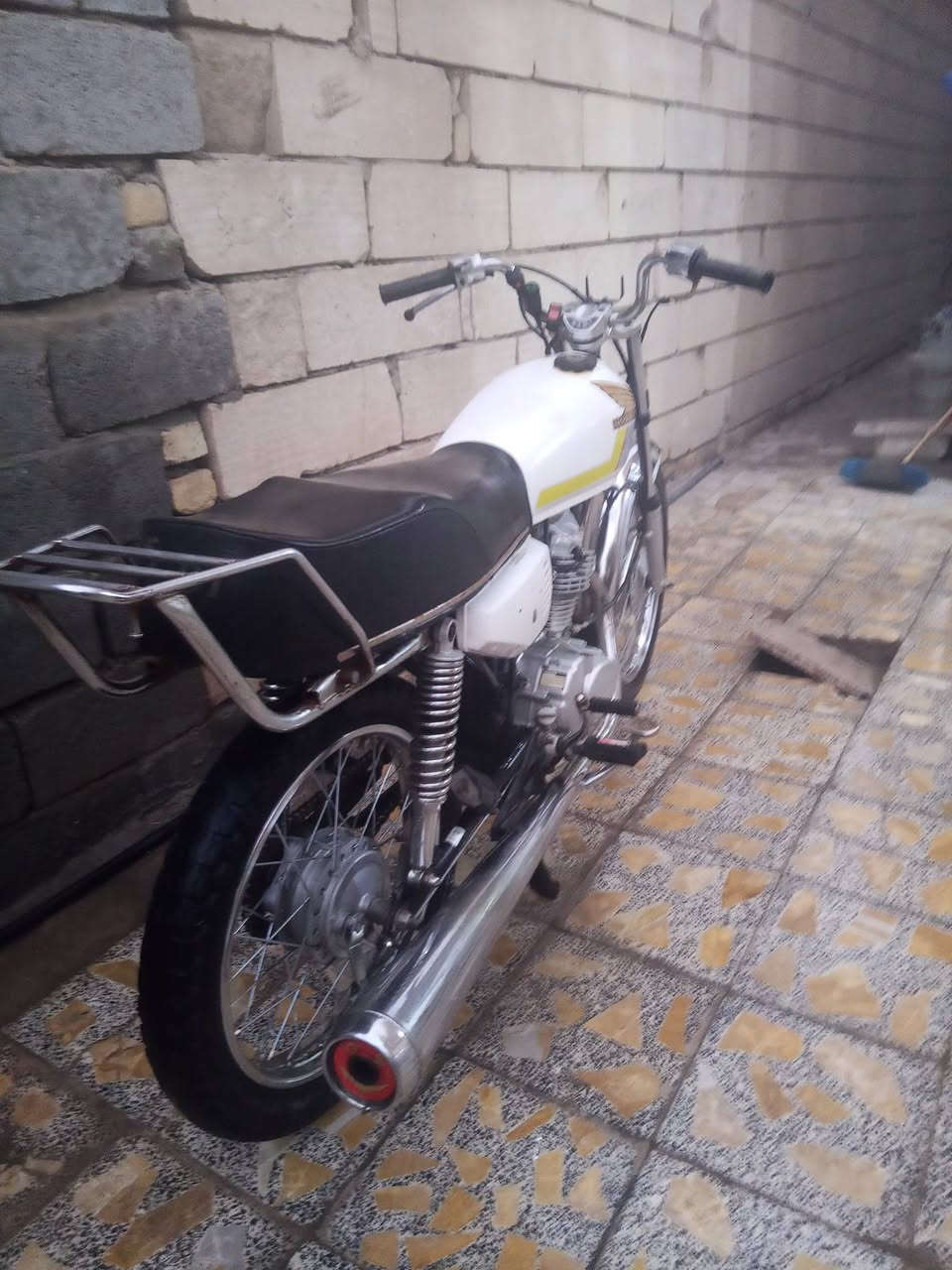 السلام عليكم
دراجه للبيع
مكينه نامع شلامجه شاصي  ارشه اوراق اصولي اوراق نضيفه
دراجه حلوه ونضيفه 
سعر 750
تواصل وياي واتساب مامتواجد عل ماسنجر
***********
ناصريه مركز
