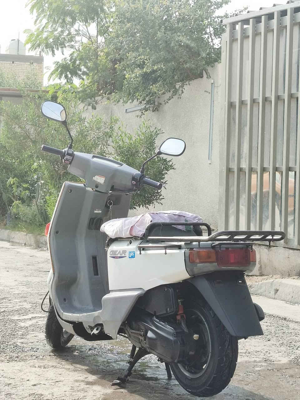 سلام عليكم دراجه بيكم مكان بغداد الزعفرانيه دراجه نضيفه وحلوه السعر 300 دراجه بلاديه رقم الهاتف ***********
