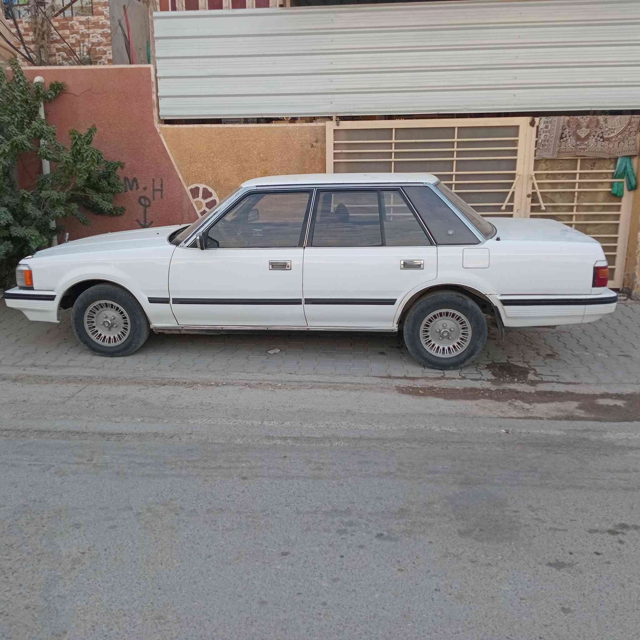 بسم الله الرحمان رحيم
سوبر 1985 لل بيع سياره خير من الله لل ستفسار صاحب سياره  ***********
