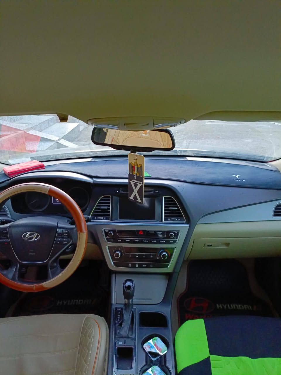 بسم الله الرحمن الرحيم 
سوناتا موديل 2016 وارد امريكي 
مواصفات عاديه تخم تاير جديد باتري جديد 
مكينه وكير خير من الله اترايك وين متحب 
تبريد تدفئه في حاله جيده 
الحادث بالمنشور 
رايده للطيببن مال جناي 
السعر 115وبيه مجال للطيببن *********** ميسان
