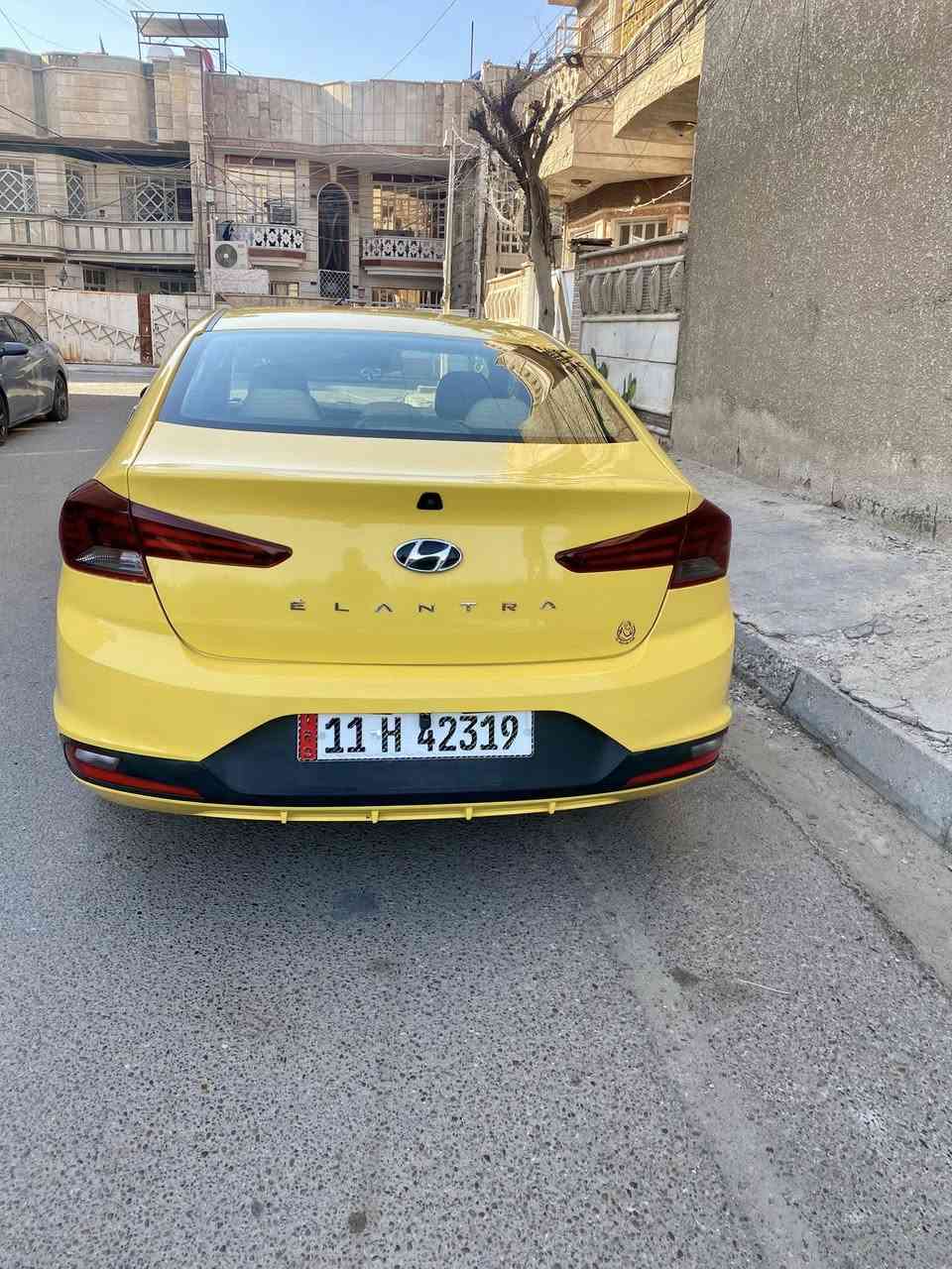 سلام عليكم
النترا موديل ٢٠٢٠ البيع امريكي 
صور حديثة مرفوقة مع منشور 
بدون يربك بدون تبديل ليبل واحد 
كير محرك مكفول رادار امامي 
سعر ١٢٠ بيها مجال استفسار 
على رقم ***********
سيارة موجود بغداد
