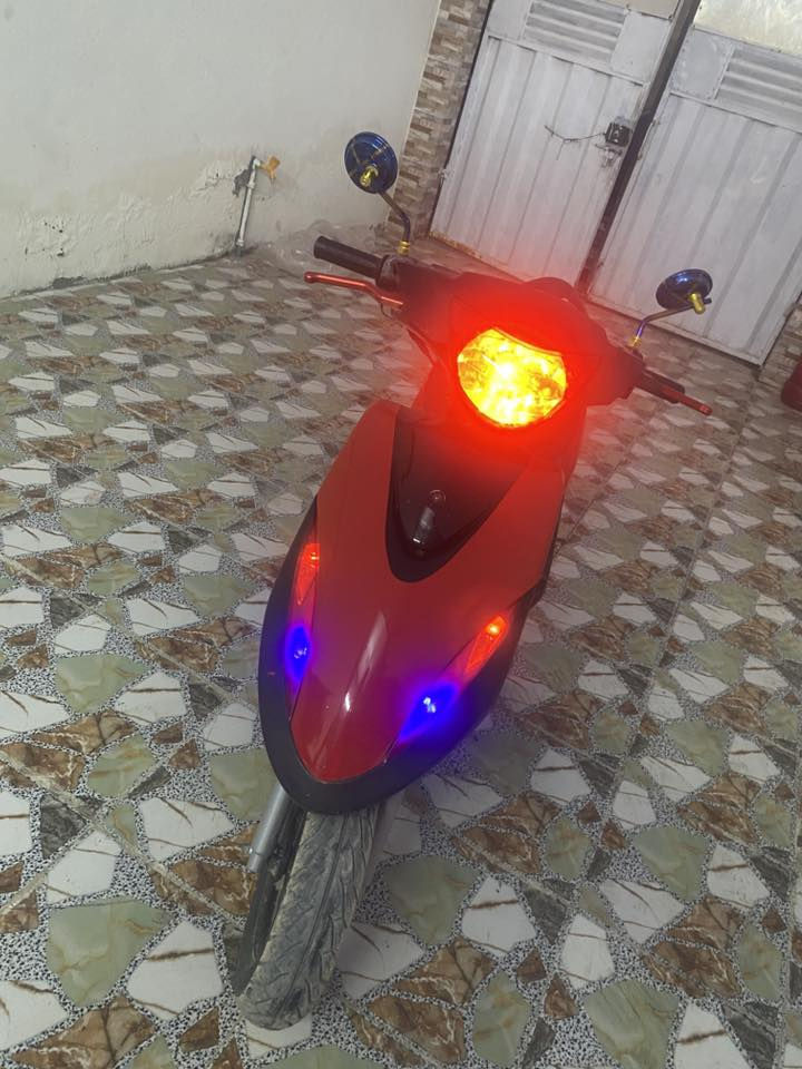 يا الله سلام عليكم ماكس عدله للبيع 49بلاد دراجه نعومه تخبل خير من الله سعر 750بيه مجال تجي وتفحص وشوف مكاني حي لحكيم *********** باقي تفاصيل خاص أو رقم دراجه مختمة ختم واحد
