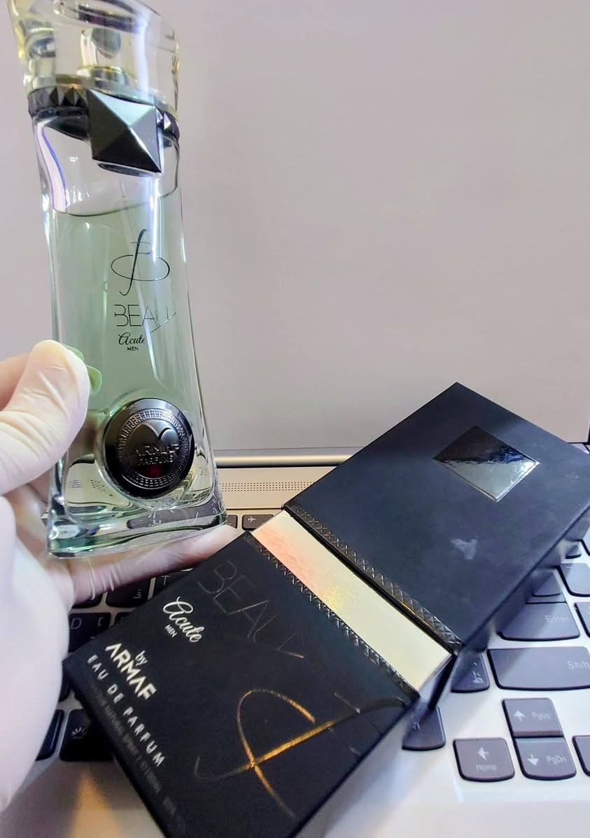 السلام عليكم
🔷 ️8 عطور مستخدمة رجالية 🔷️

🔷️ كلهن ب 60,000 الف ⬅️ سعر ثابت 🔷️

مع هدية رولة مانع تعرق من MUM 🎁 سويسري 🇨🇭 

🔴 عطر shadow amor من AJMAL 

الباقي من العطر / 65 مل ⚠️ ( حجم الزجاجة / 75 مل ) 

🔴 عطر VIZZARI من Roberto Vizzari  

الباقي من العطر / 95 مل 

فرنسي 🇨🇵 

🔴 عطر creation DAWN من Baug Sons  

الباقي من العطر / 90 مل 

🔵 بديل للماركة Fahrenheit من Dior 

🔴 عطر BEAU acute من ARMAF 

الباقي من العطر / 80 مل

🔵 بديل للماركة FIERCE من Abercrombie & Fitch 

⚠️ للملاحظة / بخاخ العطر مكسور 

( يستخدم العطر عن طريق السكب باليد ) 

اصدار فرنسي 🇨🇵

🔴 عطر CALIBER 12 من JEANNE ARTHES 

الباقي من العطر / 95 مل 

🔵 بديل للماركة WANTED من AZZARO 

فرنسي 🇨🇵

🔴 عطر ELIXIR LEATHER  من RiiFFS  

الباقي من العطر / 60 مل 

🔵 بديل للماركة IRISH LEATHER من MEMO 

⚠️ للملاحظة / بخاخ العطر مكسور ولكن يرش عطر 

🔴 عطر BLUE VETIVER MOLOKO 

من Fragrance World

الباقي من العطر / 90 مل 

🔵 بديل للماركة VETIVER MOLOKO من EX NIHILO 

🔴 عطر SYMBLEM DELUXE ABSOLU 

من PARFUM DELUXE  

الباقي من العطر / 90 مل  

🔵 بديل للماركة EMBLEM ABSOLU من MONT BLANC 

⚠️ بالنسبة للسعر 

⬅️ أسعار تصفية للمستخدمات خصم للنصف وأقل 

⬅️ لذلك سعر ثابت ب 60,000 الف

⚠️ جميع العطور اصلية 

للحجز راسلنا على الخاص ✅✅✅


**إذا كنت صاحب هذا الإعلان وتريد حذفه لأي سبب، رجاءا أرسل رسالة إلى الدعم الفني**