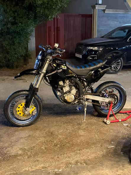 السلام عليكم 
قفاز كاوسكي سياحي 250cc
دراجه جاهزه من كلشي 
مكينه حلوه ونكره بل وقت 
للبيع او مراوس حسب القناعه
مكاني بغداد الدوره
رقمي ***********
