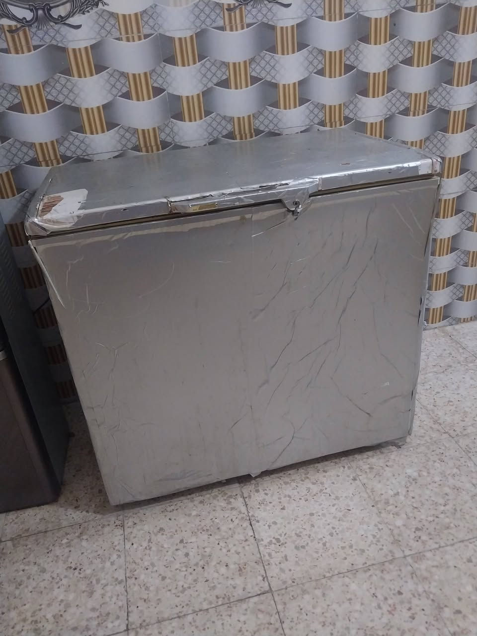 غراض بيت للبيع
ثلاجة ٢٥٠ جديدة وبيها مجال

مكينة خياطة ١٥٠ وبيها مجال

مجمدة ١٠٠ وبيها مجال 

طباخ ١٠٠ وبي مجال للعلم بس فوك يشتغل فرنة عاطل

كاونتر ٣قطع ٢٠٠ وبي مجال

ديوان تخم صار يومين من اخذتة ولوصل موجود ٣٥٠ وبي مجال العنوان الأمين الثانية سكينة الزراعي وشاشة ٣٢ بدون نت وميز ١٠٠ وبيها مجال


**إذا كنت صاحب هذا الإعلان وتريد حذفه لأي سبب، رجاءا أرسل رسالة إلى الدعم الفني**
