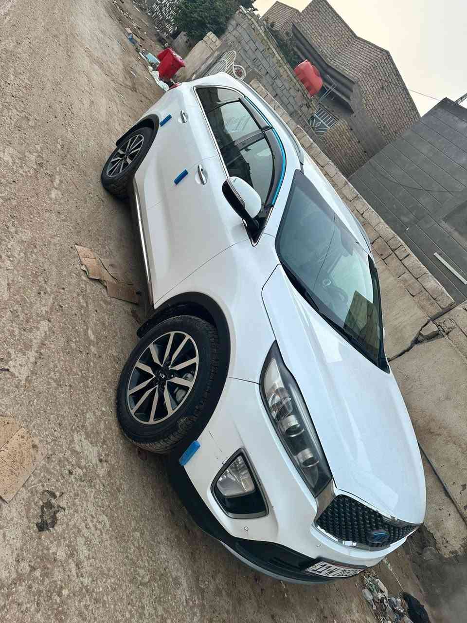 سورنتا ١٥شكل ال١٧كفاله عامه من ظربه وصبغ وتبديل بغداد دولي بسمي استلام شركه على أيدي مكاني ٦سلندر 
مكينه وكير عالشركه
***********
