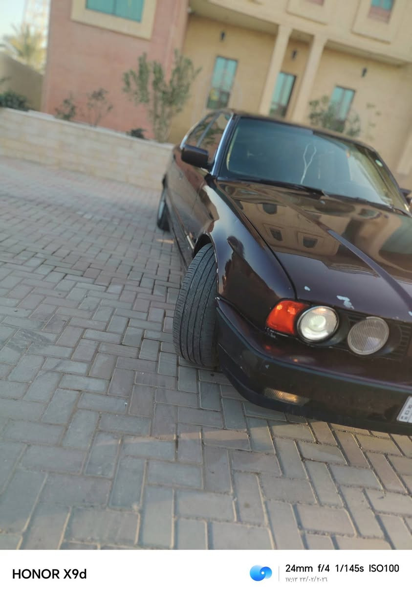 سلام عليكم بيئم ٥٢٥ موديل ٩٣ وراد يابان محرك كير شرط كهربائيات كلها شغالة تبريد ثلج مصبوغة جمالية بدون قطرت معجون شرط عل فحص رقم أربيل تحويل ثاني يوم السعر ٦٧ وبيها مجال قليل مكان صلاح الدين تكريت (((بيع فقط))) ***********
