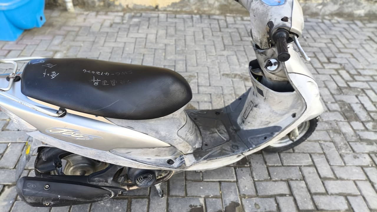 السلام عليكم دراجه ماكس منغولي للبيع صارلهه شهر طالعه من الحاويه مكاتبه موجوده كلشي مانقصهه وبرغي مامتوح بيهه السعر خاص ***********
