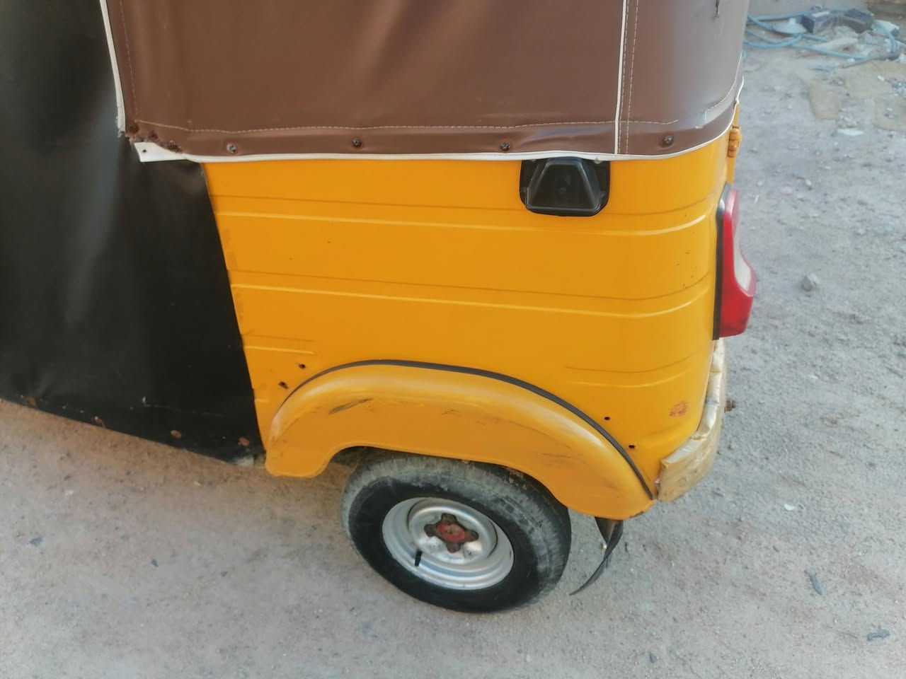 سلام عليكم بسبب الوعود الكاذبه اعيد النشر تكتك موديل 20 رقم انكليزي بسمي يوم لك السعر 5/500 العنوان بصره التنومه


**إذا كنت صاحب هذا الإعلان وتريد حذفه لأي سبب، رجاءا أرسل رسالة إلى الدعم الفني**