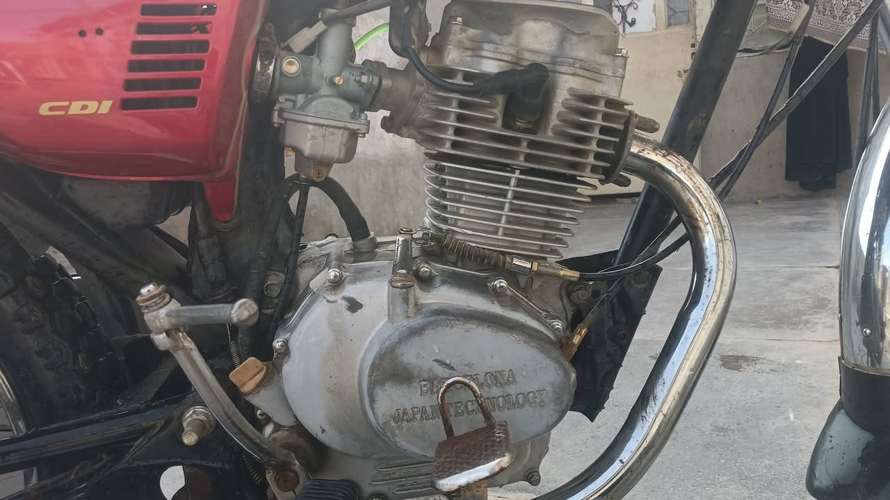 دراجه لل بيع محرك فول  تعمير جديد 
بس كشر مو نضيف كلك مكفول موديل 20 ***********

