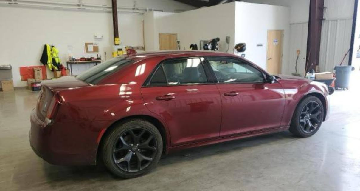 السلام عليكم اخوان أوباما موديل 22 كفاله عامه رقم اربيل الجديد سياره جديده بمعنه  الكلامه فول مواصفات عده البنورامه حساس امامي خلفي رادار جانبي نقطه عميه شاشه كار بلي تحديد مسار كراسي حار بارد كامره تسجيل حوادث اناره لد داخلي السياره مناقصه برغي متتواجد عل الفيس اتصل أو بيك خير ودلل مكان السياره كربلاء المقدسة رقم الهاتف ***********
