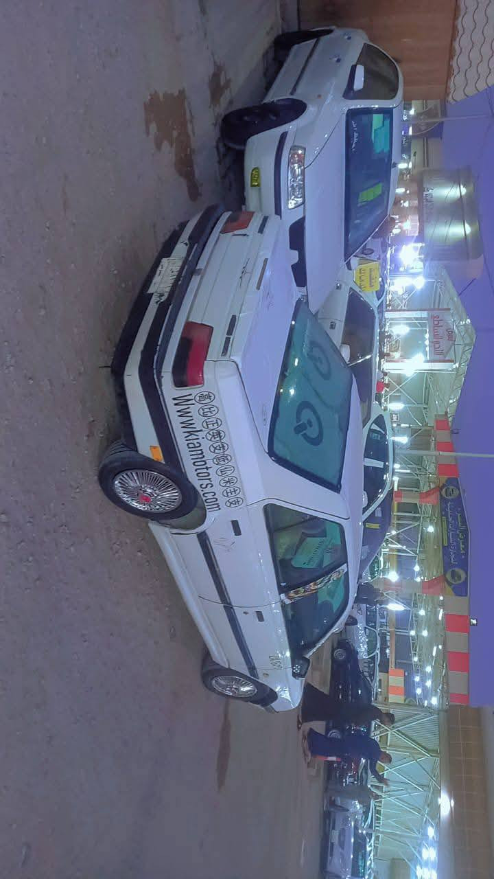 السلام عليكم بيجو 405 للبيع موديل 2009 رقم بابل مكانها نجف حي الميلاد سياره مكينه حدايه وتايرات ودشمه كله جديد سعره 28 والرقم 
***********
