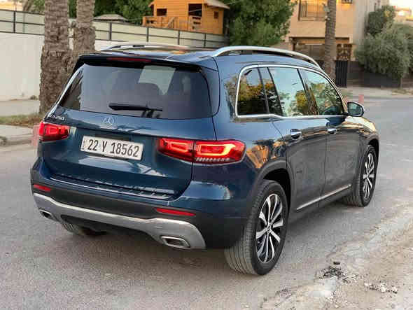 مارسيدس GLB250 موديل 2023
رقم شمالي ب اسمي
وارد امريكي حادث بسيط جدا 
مواصفاته 
فول
بانوراما كامل
انارة محيطيه
داخل جلد ابيض
لايت زينون 
حساس وكامره خلفيه
مري شفط
7 راكب 
شاشه الداخليه وشاشه الاعطال الشكل الجديد
كراسي كهرباء بالكامل + مساج
برنامج عربي 
بعد هواي كلش مواصفاته
..
تصليح درجه اولى على ايدي مابيه نقص اي شي

السعر المطلوب 32.000 دولار بيه مجال
مكانه السيديه او اليرموك 
رقمي *********** بغداد
