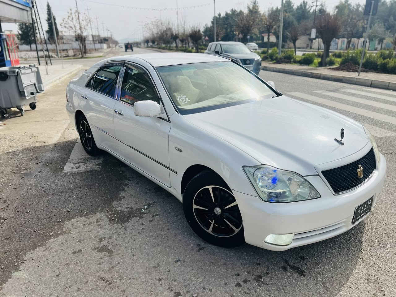 ەرەتابەناوی خوا شاهانە مۆدێل (2006 ) 180 بچوک. بەبچوک  یەک قەترە بۆ یاخی نیە بی دووکەڵ  بێ مەسرەف بێتەقەو ڕەقە  سەیارەکە ناوزەردەو سی دوو گمەیە  تازەداخڵ نیە کۆدی هەیە کامل مەسرەف کراوە جامی پی شو دوا هەڵ گیراوە ڕۆ نی گێڕو مەکی نەی گۆڕاوە    بینوقستانیە  شوێنم شارەزور 
ژمارە کۆڕەک ڤای بەر وەتس ئەپی لەسەرە***********توخوا کڕیار نیت سەرم مەیەشێنە دەسو ماچەکەم. ئەدمین گیان سو پاستەکەم ❤️
