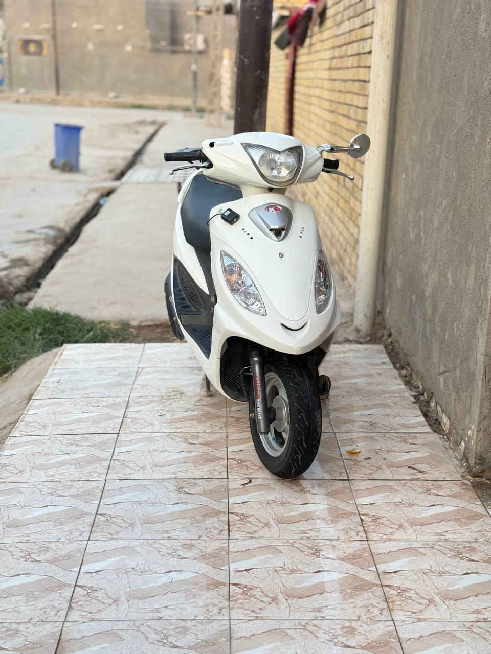 كانكو موديل ٢٠١٧ ام الكامره
نضيفه الدراجه كلش وحلوه
شراي راسلني لو تتصل
***********
