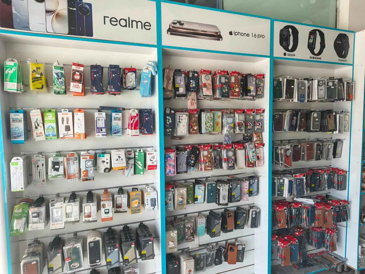 محل موبايلات للبيع 
اجار مدفوع 6 أشهر ليكدام 
كامل مكمل من اكسسوارات وعدة صيانه ومكينه رصيد وغيرهه 
موقع مميز ( حي رمضان - مجاور كلمات المصطفى )
*********** كربلاء, العراق
