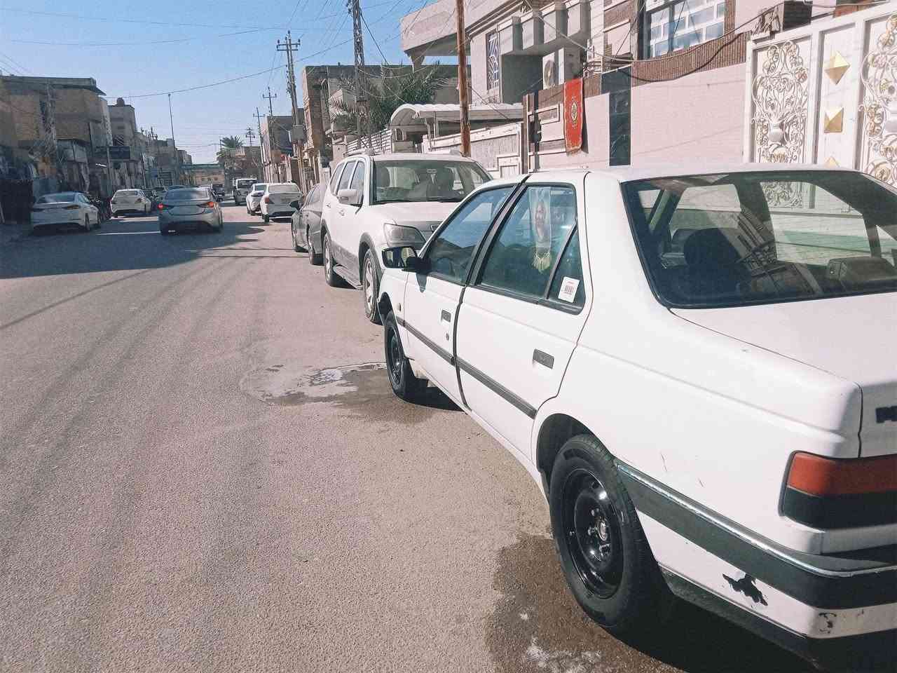 سلام عليكم اخواني السيارة معروضة مراوس فقد بارص أو سمد أهم شي خصوصي رقم نجف جاهزة 
وهاذة رقمي موجود واتساب ***********
