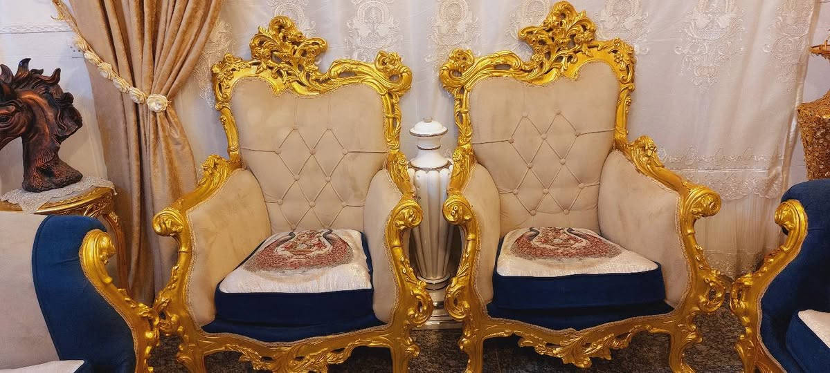 تخم زان مصري دمياطي عشر مقاعد مع طبله وسط بغداد ***********
