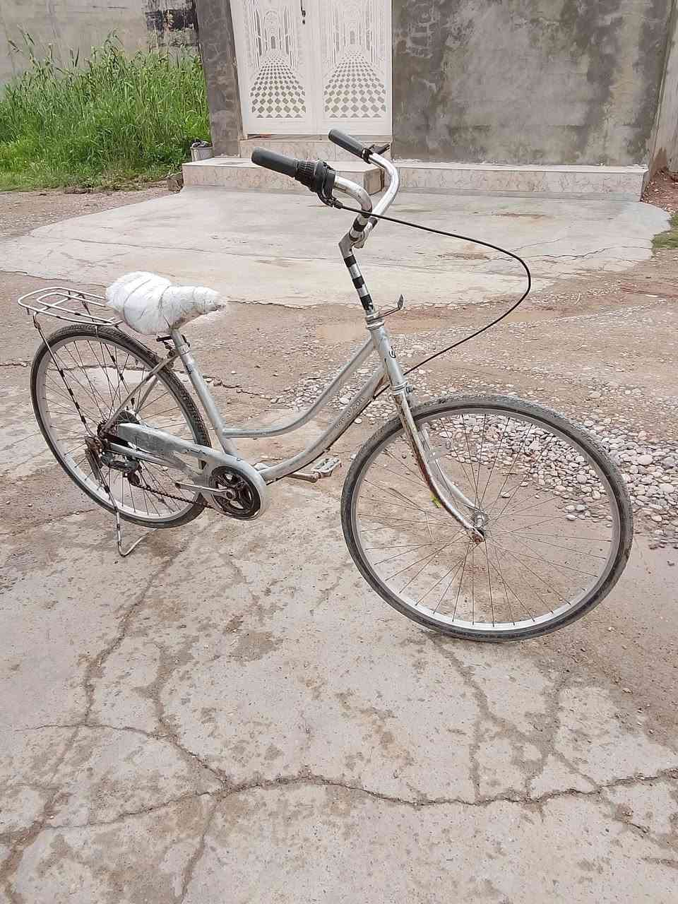 سلام عليكم بايسكل للبيع نظيف سعر 40وبي مجال مكان خانقين تعالو خاص


**إذا كنت صاحب هذا الإعلان وتريد حذفه لأي سبب، رجاءا أرسل رسالة إلى الدعم الفني**