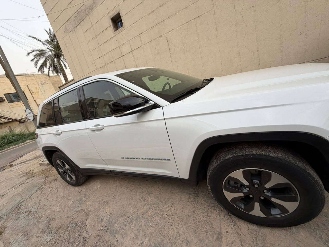 جيب  2024 ليمتد 4Xe

هايبرد بلك إن وارد أمريكي
المواصفات:
موديل 2024
فئة Limited 4Xe
محرك 2.0 تيربو + هايبرد بقوة 375 حصان
الممشى 34,000 ميل
رقم بغداد
التفاصيل:
السيارة كلين بدون ضربات
فقط الصندوق متأثر
بدون إيرباغ
نظام الهايبرد:
تشحن وتمشي كهرباء فقط لحدود 45 كم بدون استخدام البنزين
مناسبة جداً للاستخدام داخل المدينة
التجهيزات:
دفع رباعي
بانوراما
رادار 360 درجة
نظام تحديد المسار
حساسات أمامية وخلفية وجانبية
خمسة أوضاع قيادة للطرق المختلفة
كير ماوس
شفتات ستيرن
هاند بريك بصمة
مقود جلد مع تدفئة
تبريد مقعدين
المميزات الإضافية:
لايتات LED
هيترات للكراسي
شاشة كبيرة دجتل مع GPS
كراسي ميموري
نظام صوت Alpine
تشغيل عن بعد
نظام محاكاة العجلة الذكي
نظام فرملة تلقائي أمامي وخلفي
الموقع: بغداد

رقم صاحب سيارة ***********

