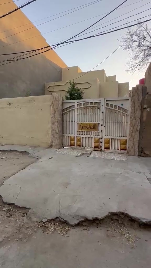 سلام عليكم بيت الايجار  بشارع اربعين قرب جامع ابو خمره غرفه وحده صاله كيندور مطبخ مجمع صحيات شرقي غربي تفاصيل اكثر الإتصال على الرقم ‏‪***********‬‏
