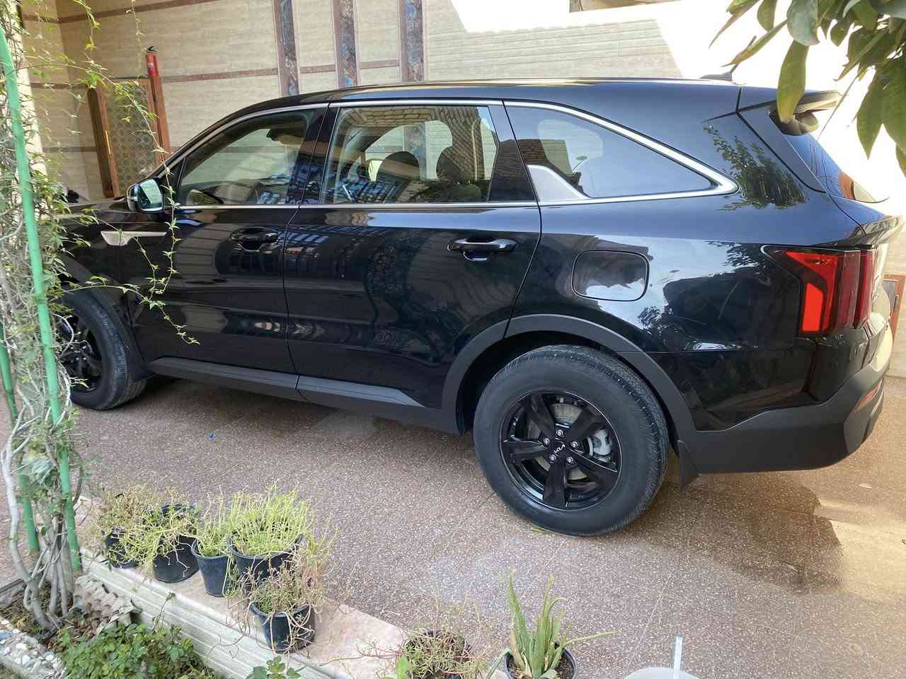 سلام عليكم سورنتو امريكي مكينة 2500 تنفس طبيعي بدون تيربو موديل 22 رقم أربيل باسمي حادث فقط جاملغ نفسه مصلح على البارد يعني السيارة بدون صبغ فقط الدعامية الأمامية 7 راكب فور ويل السيارة كلش نظيفة ماشية 46 الف ميل السعر 215 قابل للتفاوض للاتصال ***********
