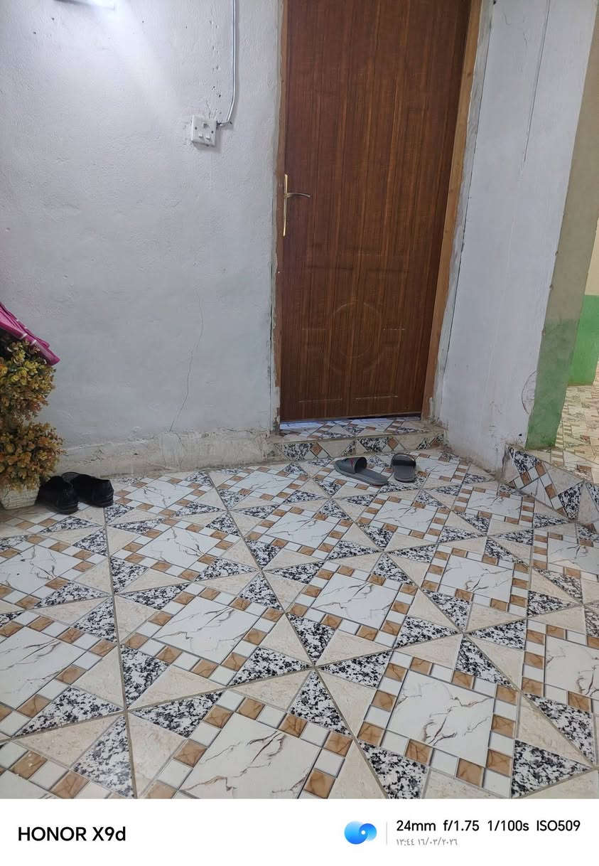 دار للبيع
المساحه 120 م ركن مربع
النجف الاشرف
حي الرحمه شارع الكيات
البيت طابقين
قريب المستوصف يحتوي على غرف نوم عدد اربعه
الطابق الاول غرفه وصاله ومطبخ واستقبال
الطابق الثاني غرفتين وصاله وصحيات
الطابق الثالث سطح ودرج التشاريف وبيتونه وغرفه
السعر معروف 55 وبي مجال قابل للتفاوض
مكتب سور النجف نهايه شارع 20
راسل الصفحه او اتصل على هاي الارقام واتساب٠***********
***********
