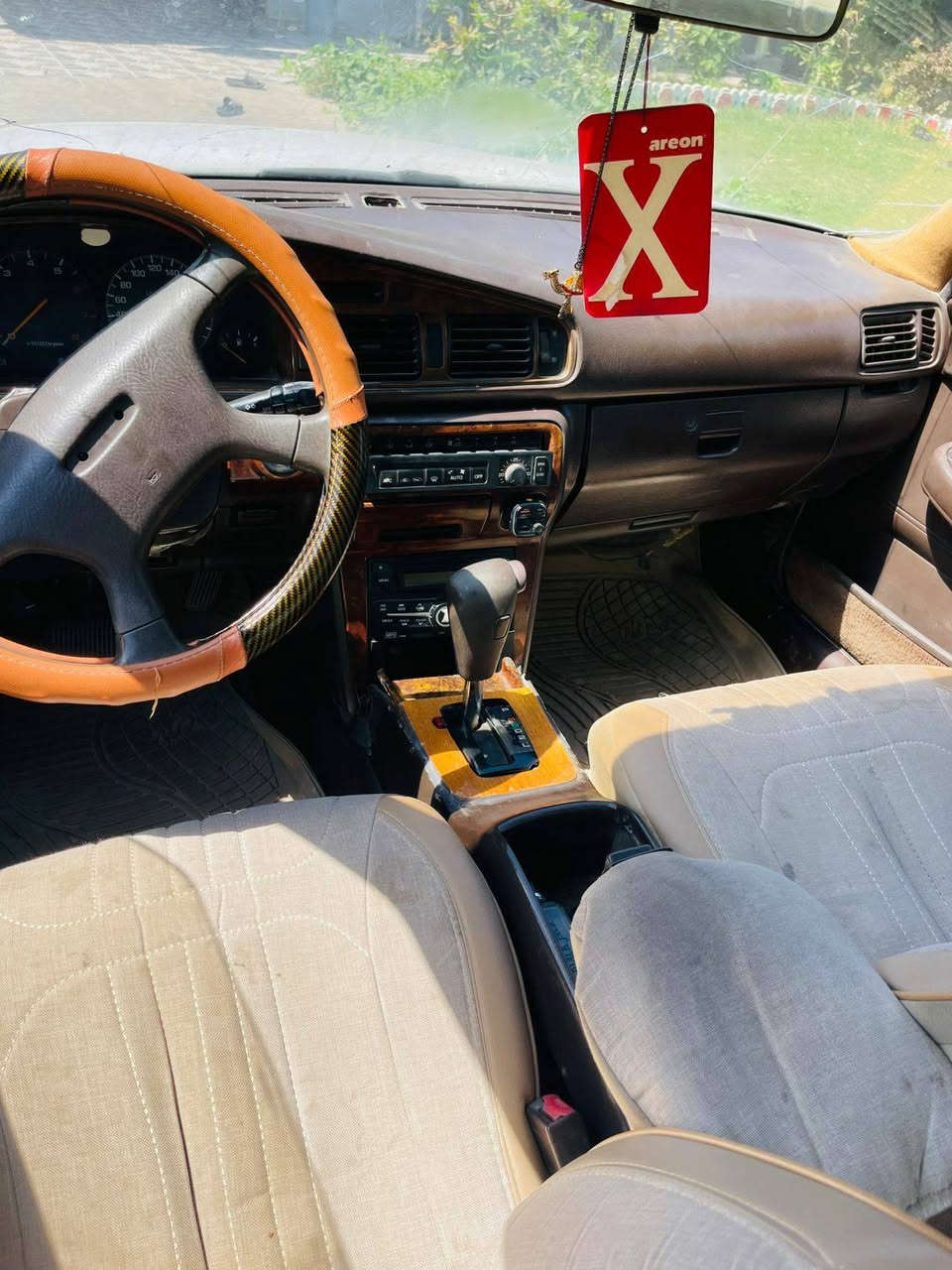 السلام عليكم مارك شطح 
للبيع كير  جديد ومكينة ونجي جديدة 

كهربائيات كلها شغالة صدر امامي خلفي جديد 

سيارة بدون صبغ 

اكفلك من الكص ونقل الجثة رقم ديالى الماني 

المقدادية ديالى 
السعر 40 وبيها مجال

الاتصال ***********
