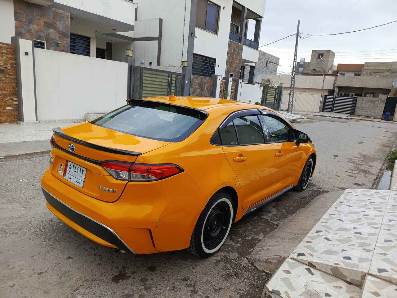 سلام عليكم اخواني 
كورولا هايبرد للبيع موديل 20 
بغداد بسمي شرط التحويل والوكالة 
دفتر بانزين بيه 
السعر 135وبيه مجال مراوس يرهم 
الاتصال بالرقم ***********
