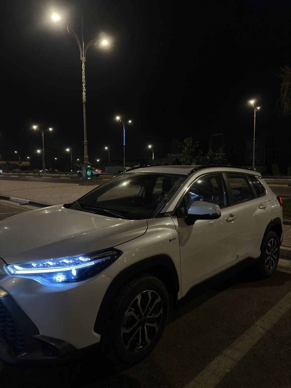 فرونت لاندر فئة  S موديل 2025 رقم بغداد باسمي 
 
السيارة شبه زيرو 🔥
ممشى: 1800 كم

✔️ هايبرد اقتصادي كلش محرك 2000
✔️ تشغيل بصمة ودخول ذكي + فتحة سقف + لايت 5 عدسات 
✔️ شاشة +كشن سائق تحكم كهرباء + كشنات جلد اسود 
✔️ تبريد قطعتين 
✔️ داخلية وكالة نظيفة حتى دوسات بعدهم بجيس
✔️ لا حادث ولا صبغ ولا اي خدش 

السيارة استعمال شخصي مكان السيارة كربلاء

💰 السعر:30 مليون و 500
📞 للتواصل: *********** واتساب او ماسنجر
